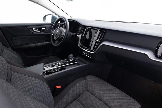 Volvo V60 2.0 B4 Core | Full LED | NAVI | ECC