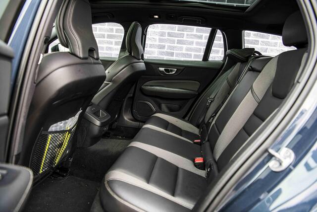 Volvo V60 2.0 B4 Plus Dark | Panorama dak | Adaptieve cruise control | Elektrisch verstelbare voorstoelen | Stoel/stuur verwarming |