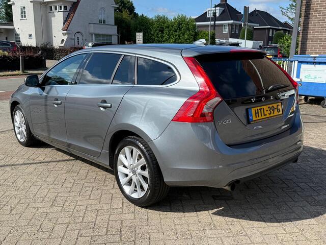 Volvo V60 1.5 T3 Momentum Winter-line Family-line