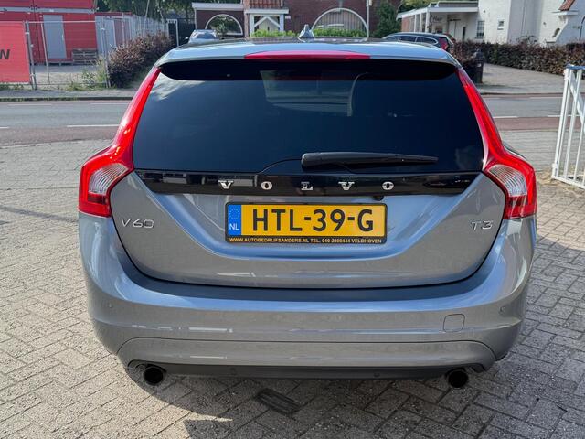 Volvo V60 1.5 T3 Momentum Winter-line Family-line