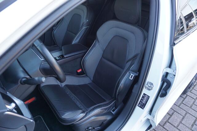 Volvo V60 2.0 D4 R-Design | Origineel NL | Leder | Camera | Black Edition |