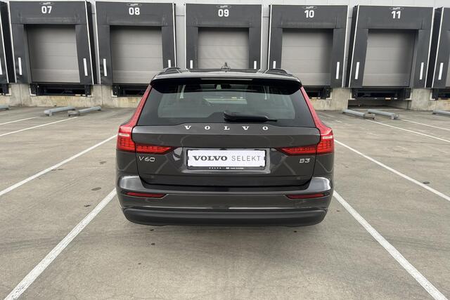 Volvo V60 2.0 B3 Essential Edition | Verwarmbare Voorstoelen | Adaptieve Cruise Control | Dodehoekdetectie Met Correctie | Verwarmbaar Stuurwiel | Parkeersensoren | Verwarmbare Achterbank | Navigatiesysteem | Keyless Start | Rijstrooksensor Met Correctie