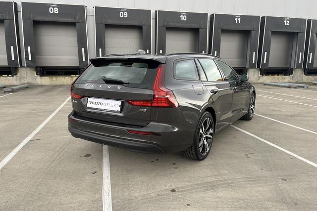 Volvo V60 2.0 B3 Essential Edition | Verwarmbare Voorstoelen | Adaptieve Cruise Control | Dodehoekdetectie Met Correctie | Verwarmbaar Stuurwiel | Parkeersensoren | Verwarmbare Achterbank | Navigatiesysteem | Keyless Start | Rijstrooksensor Met Correctie