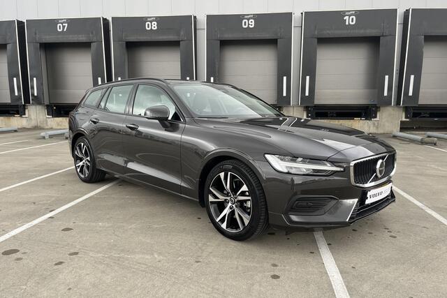 Volvo V60 2.0 B3 Essential Edition | Verwarmbare Voorstoelen | Adaptieve Cruise Control | Dodehoekdetectie Met Correctie | Verwarmbaar Stuurwiel | Parkeersensoren | Verwarmbare Achterbank | Navigatiesysteem | Keyless Start | Rijstrooksensor Met Correctie