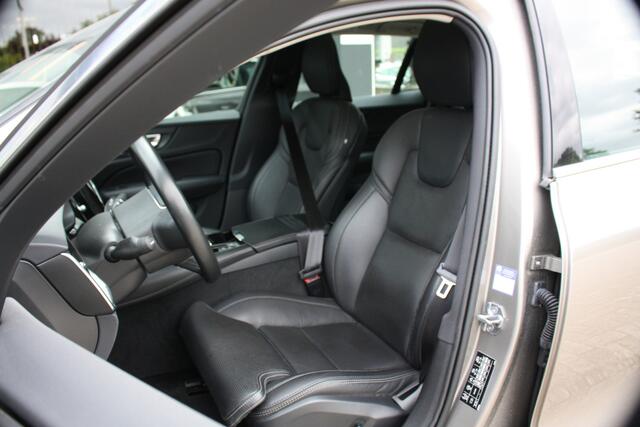 Volvo V60 2.0 T8 Recharge AWD Inscription | Pano | Trekhaak | Massagestoelen | 392 PK!