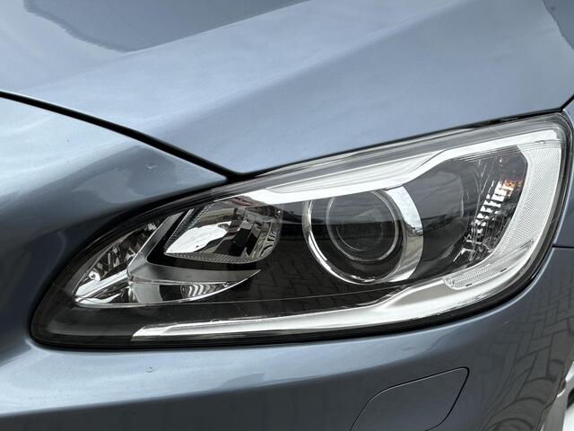 Volvo V60 T3 150 pk Nordic+ | Standkachel | Volvo on Call app | Navigatie | Park Assist achter | Verwarmbare voorstoelen