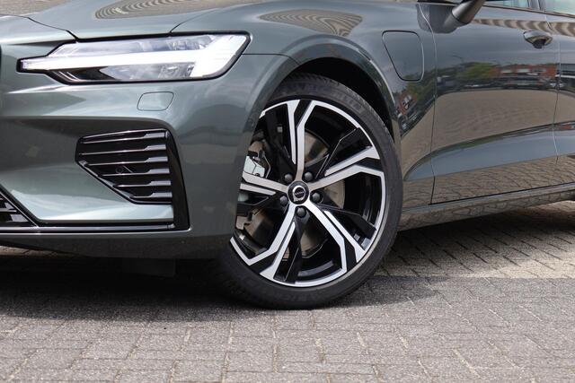 Volvo V60 T6 Plug-in hybrid AWD Ultra Dark | Bowers & Wilkins | Massage en ventilatie stoelen | Panoramdak