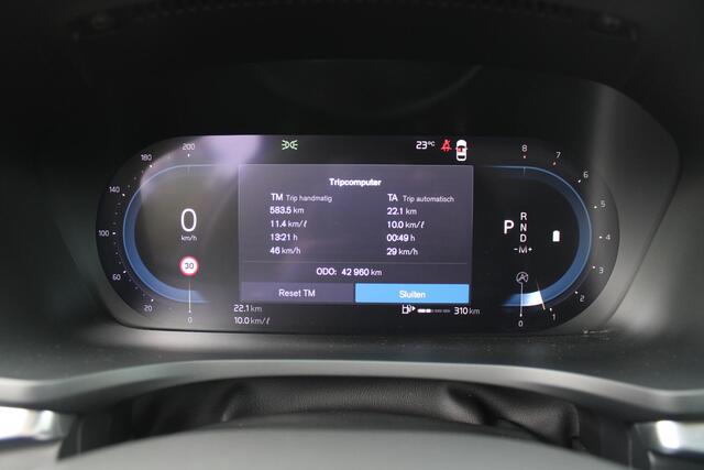 Volvo V60 2.0 B3 175PK PLUS DARK MILD HYBRID | PANORAMISCH SCHUIF/KANTELDAK | PREMIUM AUDIO HARMAN/KARDON | NAVIGATIE VIA GOOGLE AUTO | APPLE CARPLAY / ANDROID AUTO | FULL-LED ACTIVE HIGH BEAM KOPLAMPEN MET ADAPTIEVE BOCHTVERLICHTING EN EXTRA HOGE LICHOPBRENGST| LE