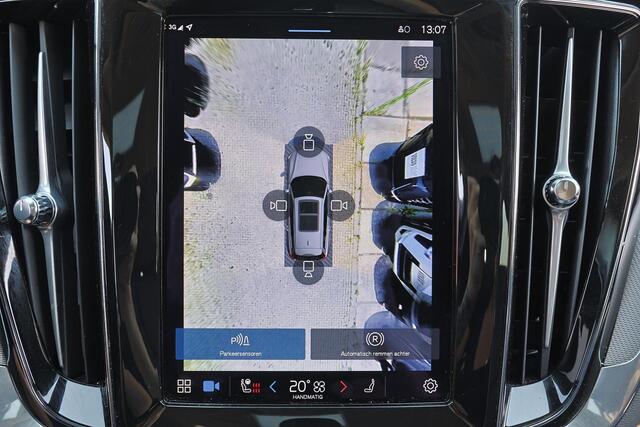 Volvo V60 B4 Plus Dark - IntelliSafe Assist & Surround - 360º Camera - Harman/Kardon audio - Adaptieve LED koplampen - Verwarmde voorstoelen, stuur & achterbank - Parkeersensoren voor & achter - Elektr. bedienb. voorstoelen met geheugen - Draadloze tel. lader - Sta
