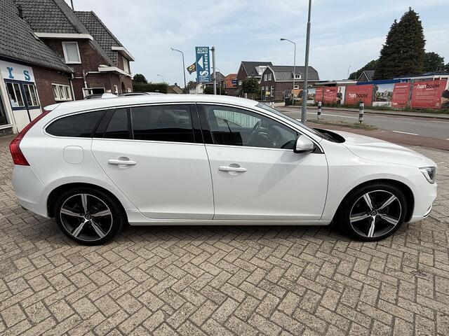 Volvo V60 2.0 T4 190 pk Business Sport