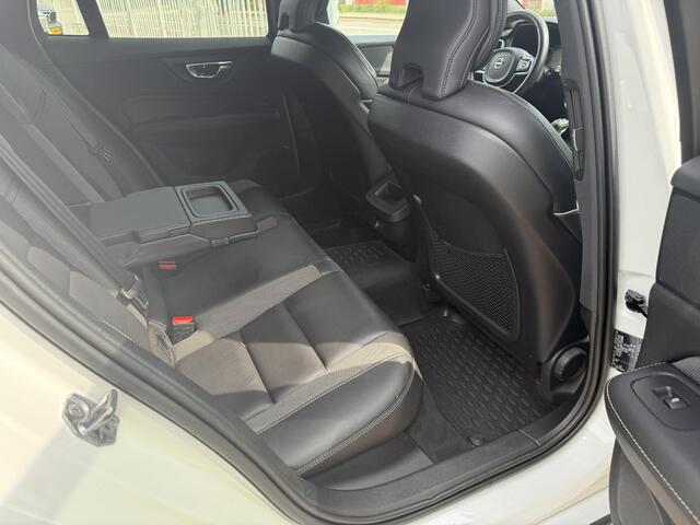 Volvo V60 2.0 T5 250 pk R-Design