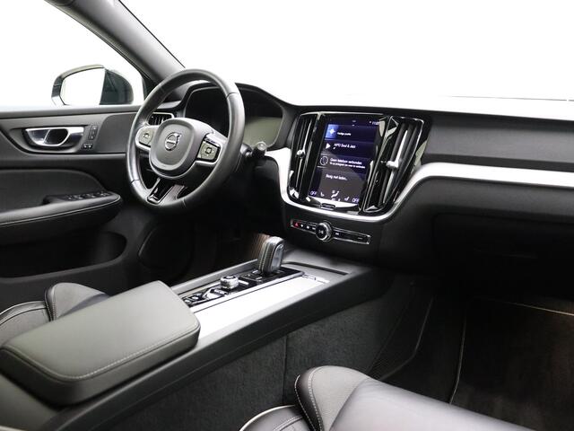 Volvo V60 B4 211pk R-Design / Sportstoelen / 19 inch / Elek stoel / Adaptieve cruise / BLIS / Pdc camera / Stoel-stuurverwarming.