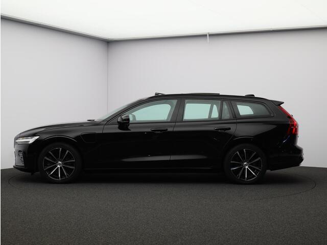 Volvo V60 2.0 T6 Plug-in hybrid AWD Plus Dark / Trekhaak / Panoramadak / Harman kardon / 360 Camera / Elektrische Stoelen / Stoel + Stuurverwarming / BLIS / Keyless /