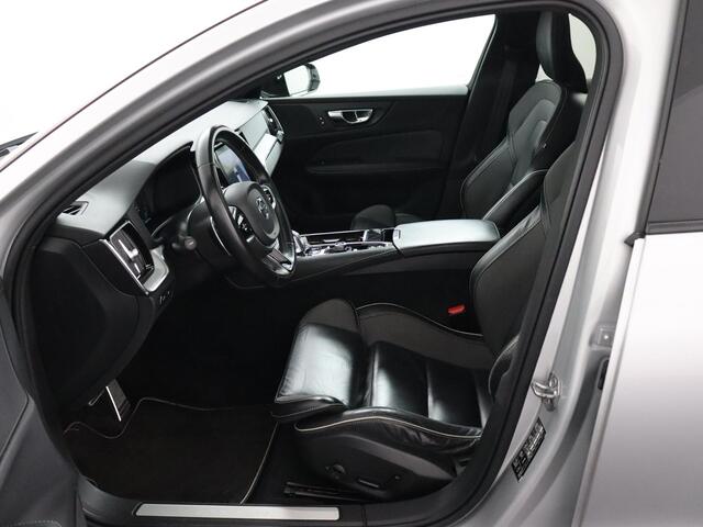Volvo V60 2.0 T8 Twin Engine AWD Inscription Trekhaak Panoramadak | Cruise Control | 360° Camera!
