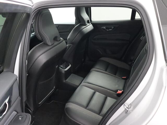 Volvo V60 2.0 T8 Twin Engine AWD Inscription Trekhaak Panoramadak | Cruise Control | 360° Camera!