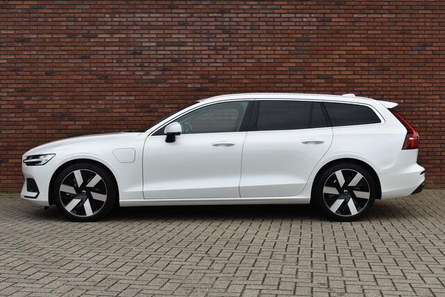 Volvo V60 T6 350PK Plug-in hybrid AWD Essential Edition | Trekhaak | Climate Pack | Moritz leder | Driver Assist Pack | 19'' |