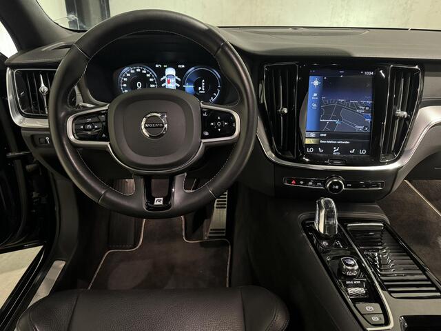 Volvo V60 2.0 T8 AWD R-Design Aut. | panorama | pilot-assist | trekhaak | leder |