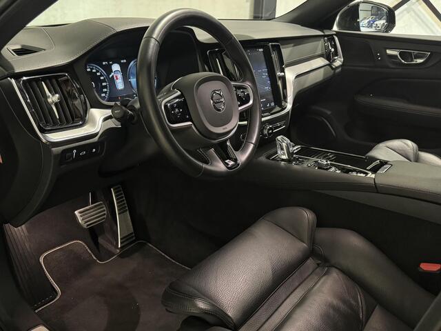 Volvo V60 2.0 T8 AWD R-Design Aut. | panorama | pilot-assist | trekhaak | leder |