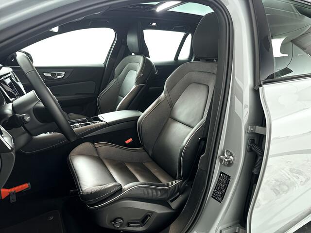 Volvo V60 T6 Plug-in hybrid AWD Plus Dark | Panoramadak | Harman Kardon | 360° camera | Trekhaak