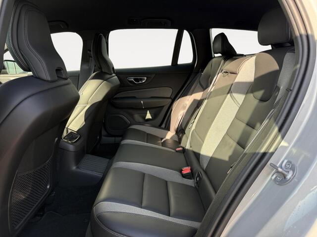 Volvo V60 2.0 T6 Plug-in hybrid AWD Plus Dark | Trekhaak | Sportstoelen | Stoelverwarming | Harman/Kardon Audio |