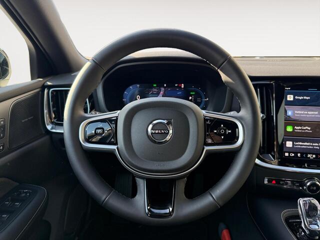 Volvo V60 2.0 T6 Plug-in hybrid AWD Plus Dark | Trekhaak | Sportstoelen | Stoelverwarming | Harman/Kardon Audio |