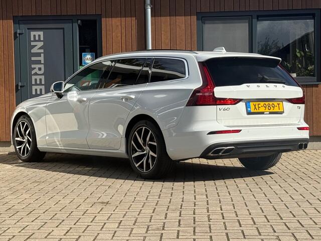 Volvo V60 2.0 T5 MOMENTUM Pano Pilot Camera Leder!