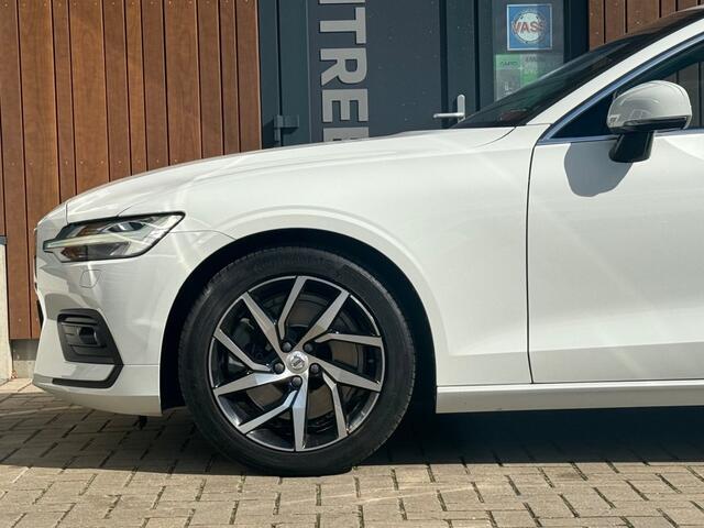 Volvo V60 2.0 T5 MOMENTUM Pano Pilot Camera Leder!