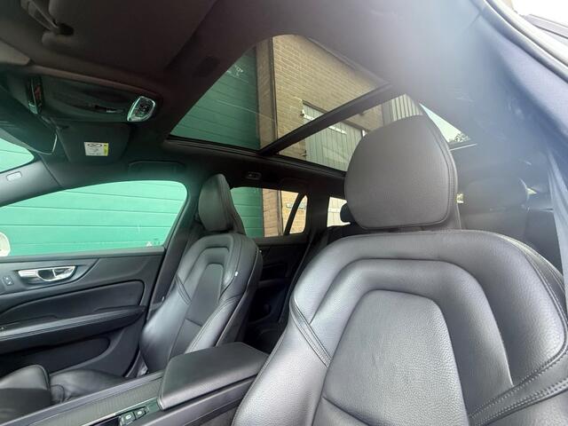 Volvo V60 2.0 T5 MOMENTUM Pano Pilot Camera Leder!