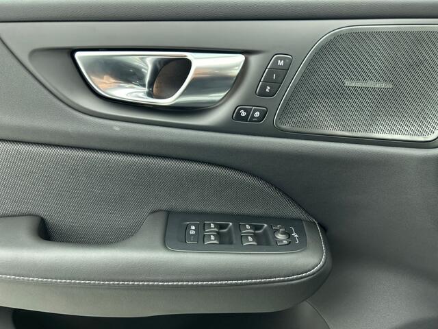 Volvo V60 2.0 T6 AWD Plus Dark | Trekhaak | Leder | Harman Kardon Audio |