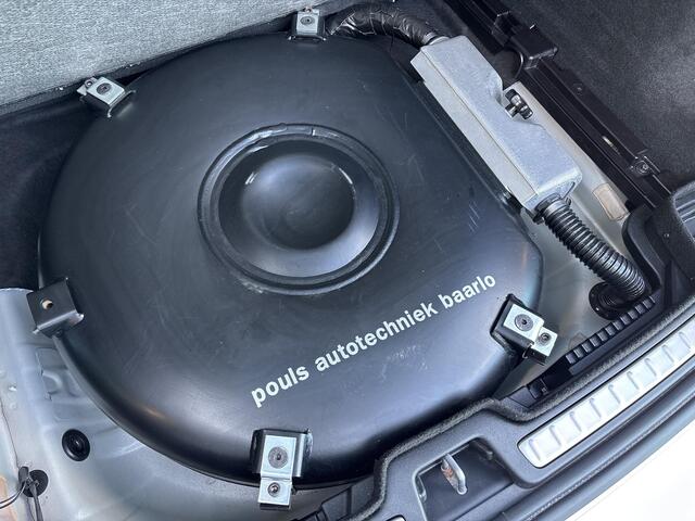 Volvo V60 2.0 T4 R-Design Automaat, LPG G3 verzonden onderbouw, Panoramadak, Volledig dealeronderhouden, 19 inch R-design wielen, Park assist voor- en achter, Parkeercamera