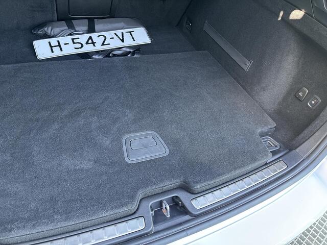 Volvo V60 2.0 T4 R-Design Automaat, LPG G3 verzonden onderbouw, Panoramadak, Volledig dealeronderhouden, 19 inch R-design wielen, Park assist voor- en achter, Parkeercamera