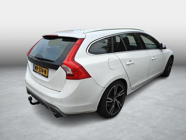 Volvo V60 2.0 T3 R-Design | Trekhaak | Standkachel | Bi-Xenon | Stoel verwarming | Navigatie | PDC | Volvo On Call |