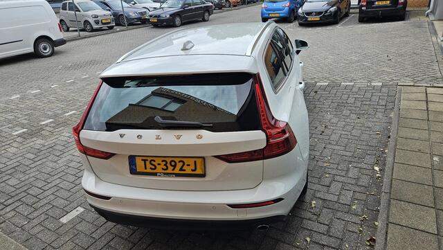 Volvo V60 2.0 T5 Momentum