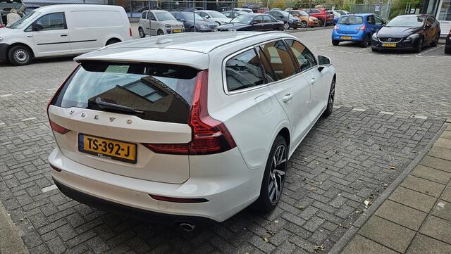 Volvo V60 2.0 T5 Momentum