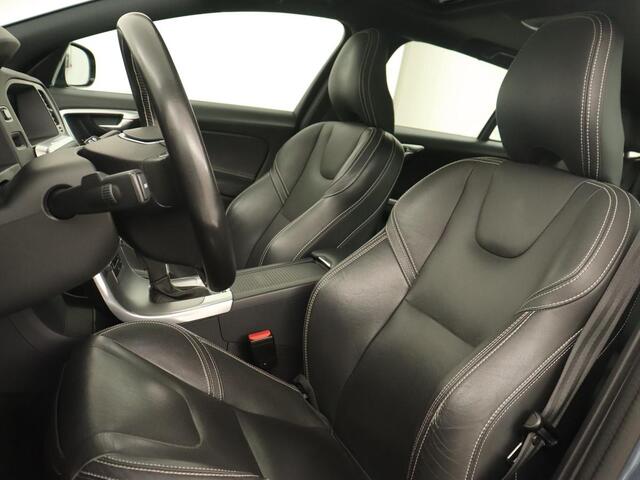 Volvo V60 1.5 T3 Polar+ Dynamic | Schuifdak | Trekhaak | Leder | Stoelverwarming | Xenon | Camera | Navigatie | Climate control