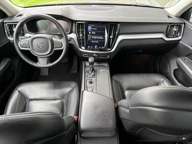 Volvo V60 2.0 T5 Momentum Automaat | Rijklaar incl 12 mnd Bovag | Trekhaak Carplay On Call Stoelverwarming