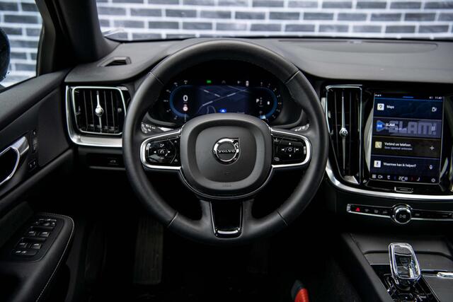 Volvo V60 2.0 B4 Plus Dark | Panorama dak | Adaptieve cruise control | Elektrisch verstelbare voorstoelen | Stoel/stuur verwarming |