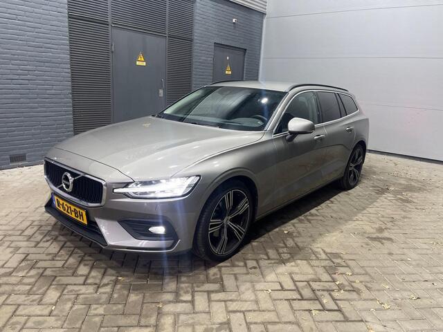 Volvo V60 B4 Momentum Business | Head-Up | ACC | Stoel+Stuurverwarming | Trekhaak | Keyless | Getint Glas