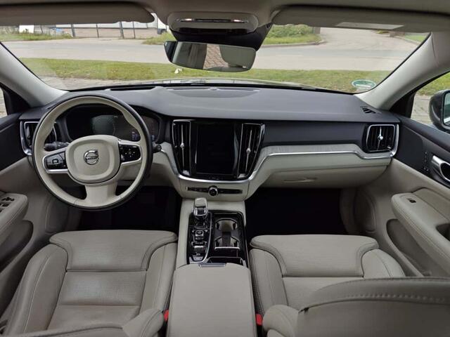 Volvo V60 T6 Recharge AWD Inscription | Rijklaarprijs | Trekhaak | Stoelventilatie | HUD |