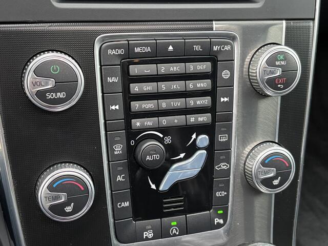 Volvo V60 2.0 T4 Business Sport Schuidak Keyless PDC Camera