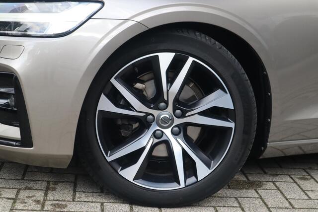 Volvo V60 2.0 B4 R-Design