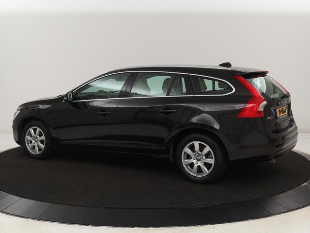 Volvo V60 2.0 D2 Nordic+ | Leder | Camera | Stoelverwarming | Bluetooth | Cruise control | Navigatie | LMV 16 inch | Climate control