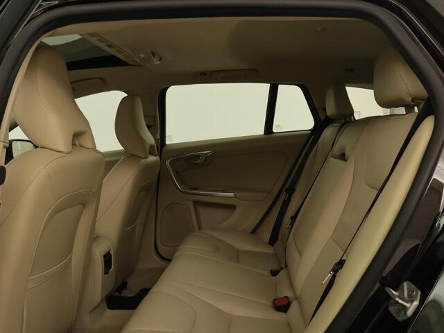 Volvo V60 2.0 D2 Nordic+ | Leder | Camera | Stoelverwarming | Bluetooth | Cruise control | Navigatie | LMV 16 inch | Climate control