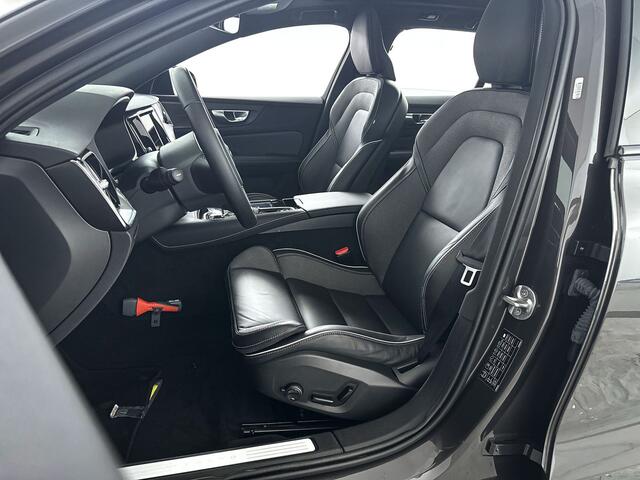 Volvo V60 T6 Aut. Plug-in hybrid AWD Plus Dark | Panoramadak | 360° camera | Stoel- en Stuurverwarming | Harman Kardon | Trekhaak