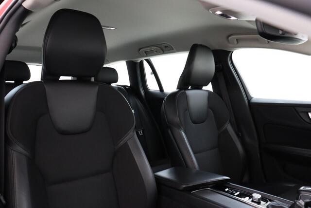 Volvo V60 T4 AUT. MOMENTUM PRO -BLIS|TREKHAAK|19"|ADAP.CRUISE|VERW.VOORSTOELEN