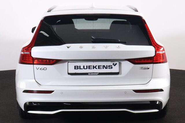 Volvo V60 T6 Recharge AWD Plus Dark - LONG RANGE - IntelliSafe Assist & Surround - 360º Camera - Harman/Kardon audio - Adaptieve LED koplampen - Verwarmde voorstoelen, stuur & achterbank - Parkeersensoren voor & achter - Elektr. bedienb. voorstoelen met geheugen -