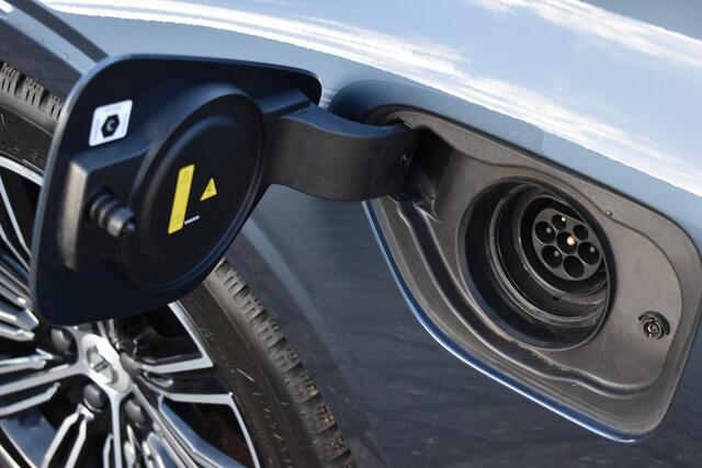 Volvo V60 T6 350PK Plug-in hybrid AWD Plus Dark | 360 Camera | H&K | Blis | ACC | Stoelverwarming | Leder