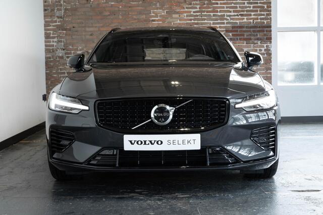 Volvo V60 2.0 T6 Plug-in hybrid AWD Plus Dark | Verwarmbare Voorstoelen (met geheugen), Stuurwiel en Achterbank | Semi-Elektrische Trekhaak | Verwarmbare Voorruit | Premium Audio by Harman Kardon | 360-Camera