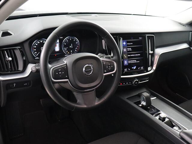 Volvo V60 2.0 B4 Momentum Business (NL-Auto / H&K / Stoel-Stuurverw. / ACC)