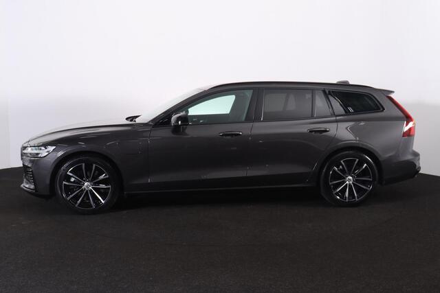 Volvo V60 T6 Recharge AWD Plus Dark - IntelliSafe Assist & Surround - 360º Camera - Harman/Kardon audio - Adaptieve LED koplampen - Verwarmde voorstoelen, stuur & achterbank - Parkeersensoren voor & achter - Elektr. bedienb. voorstoelen met geheugen - Extra getint